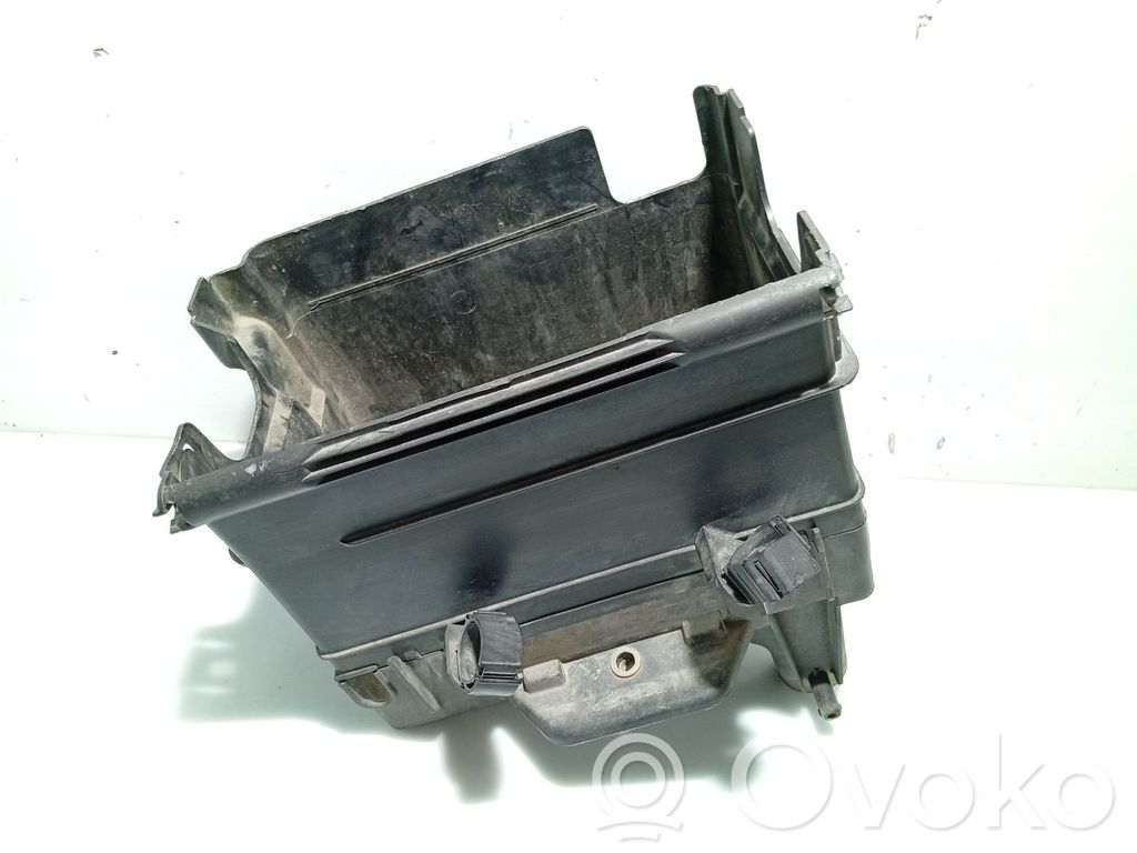 Volkswagen Polo Soporte para la batería 
