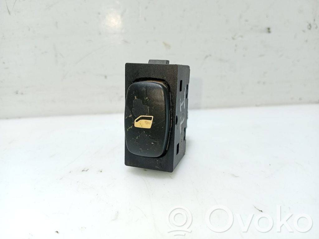 Peugeot 307 Electric window control switch 