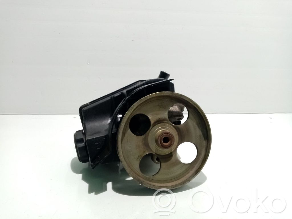Ohjaustehostimen pumppu   147081