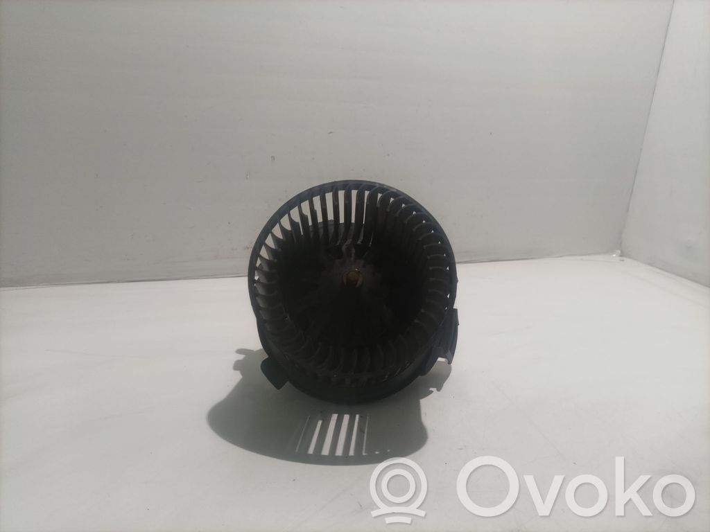 Ventilator aerotermă   5576701