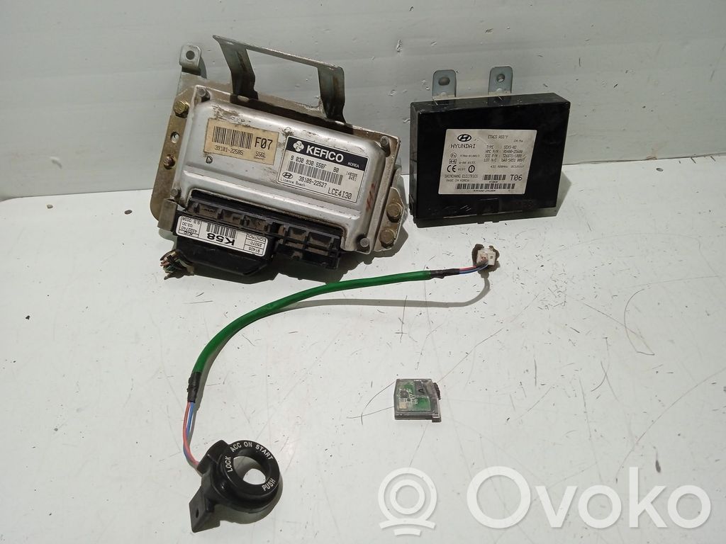 Hyundai Accent Engine control unit/module 