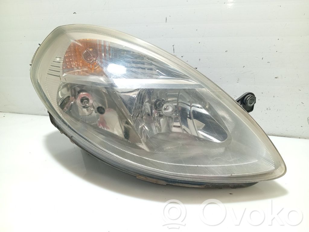 Phare frontale   51702679
