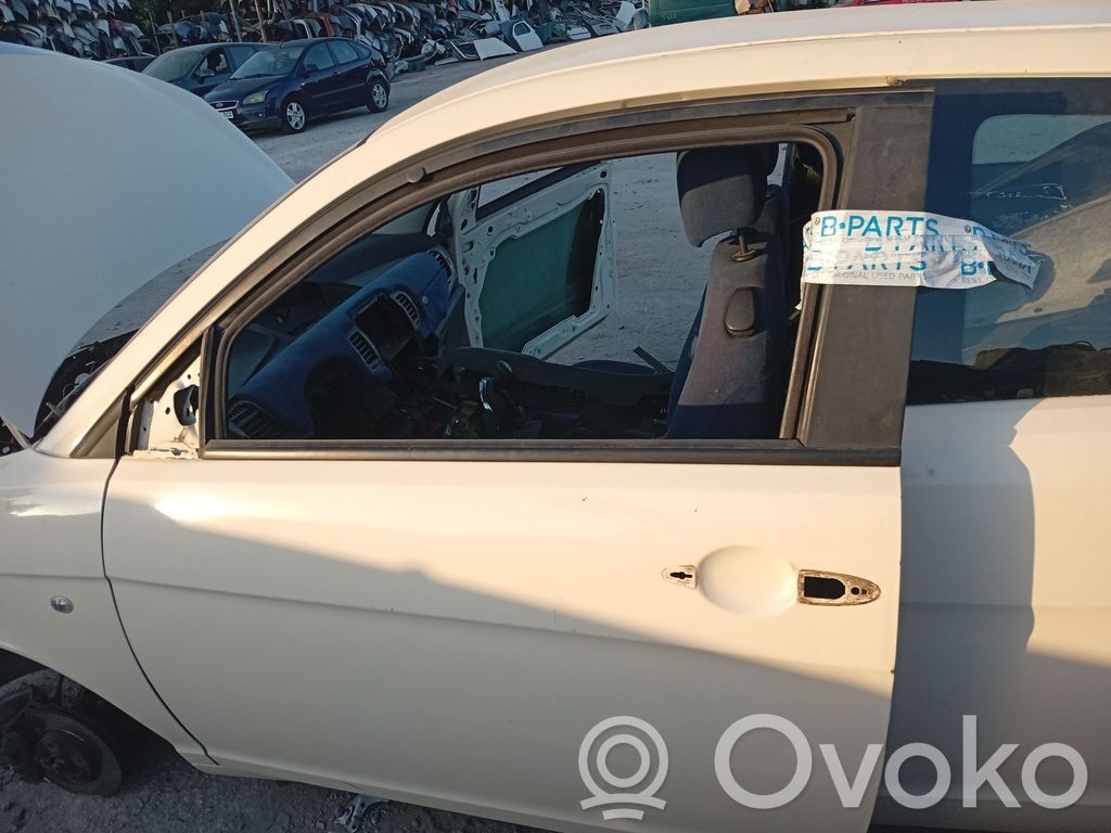 Lancia Ypsilon Geam ușă față patru uși 