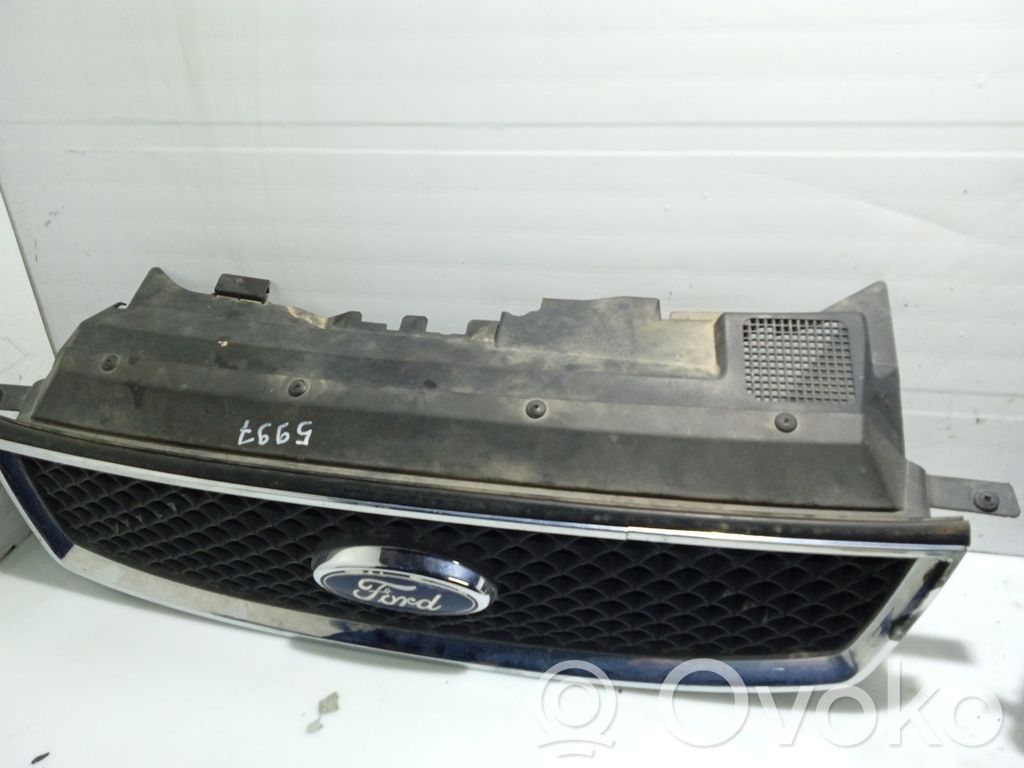 Rejilla delantera   3M51R8138