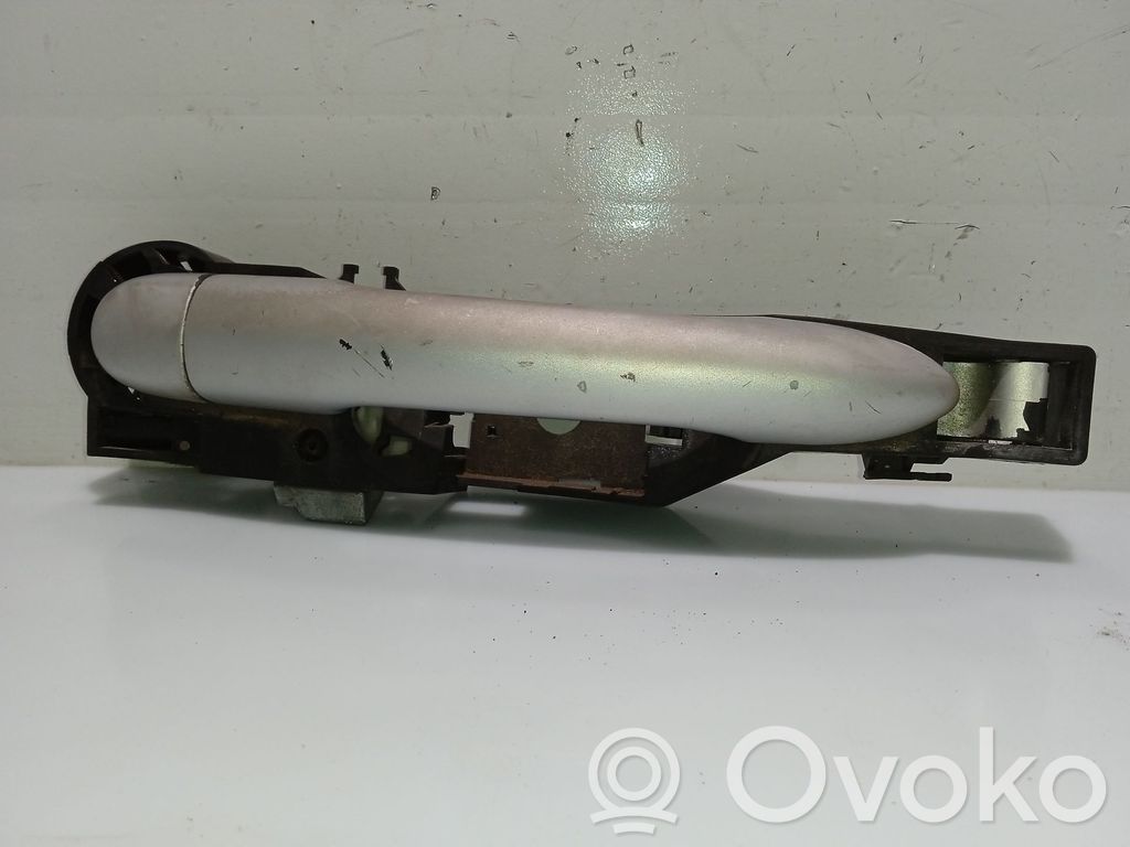 Renault Clio III Manecilla externa puerta delantera 