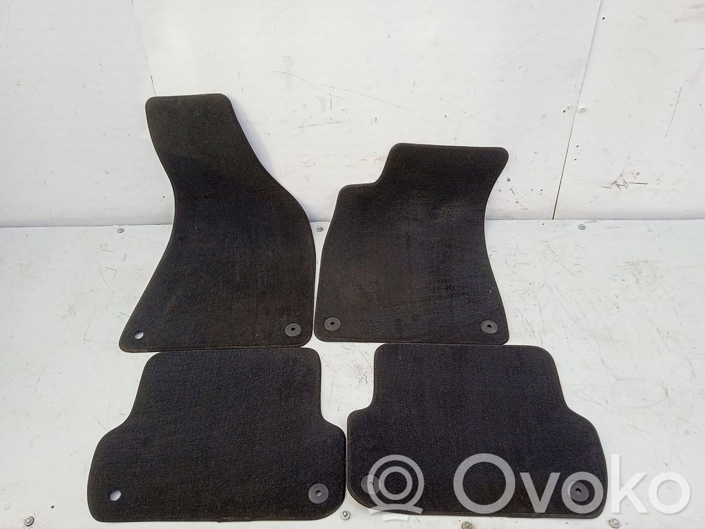 Audi A4 S4 B6 8E 8H Listwa progowa 
