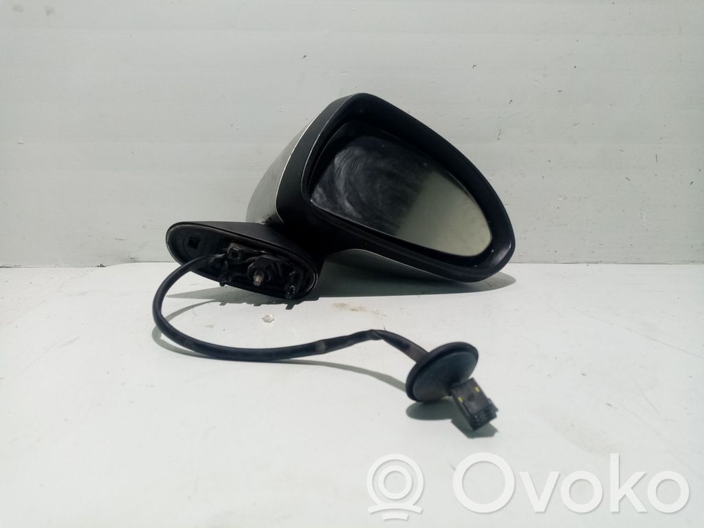 Opel Corsa A Зеркало (управляемое электричеством) 
