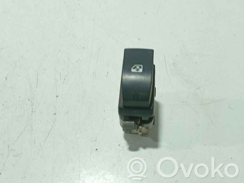 Renault Megane II Electric window control switch 