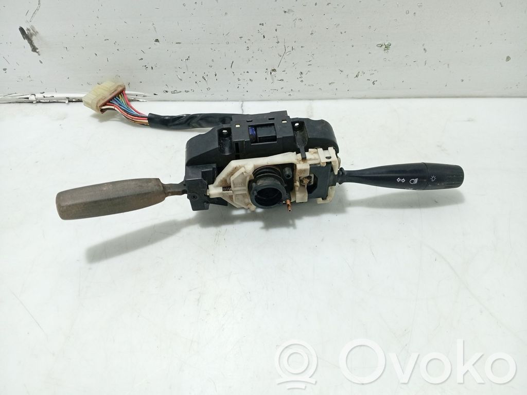 Przyciski multifunkcyjne   03259MM