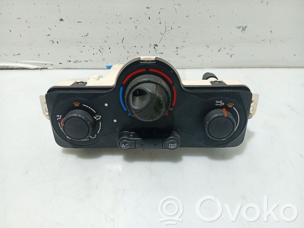 Renault Clio III Centralina/modulo climatizzatore 