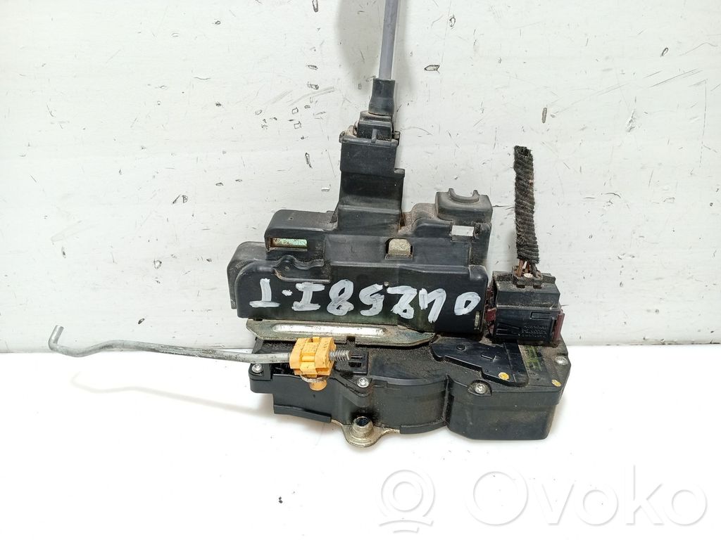 Opel Antara Takaoven lukko 