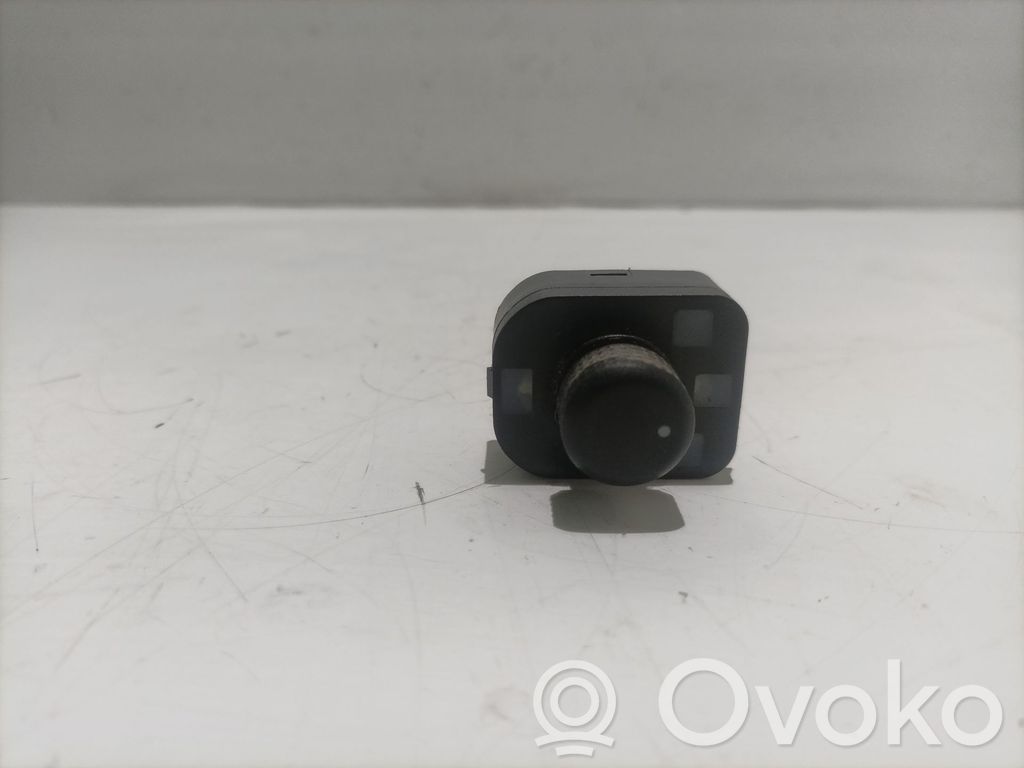 Seat Leon (1P) Wing mirror switch 
