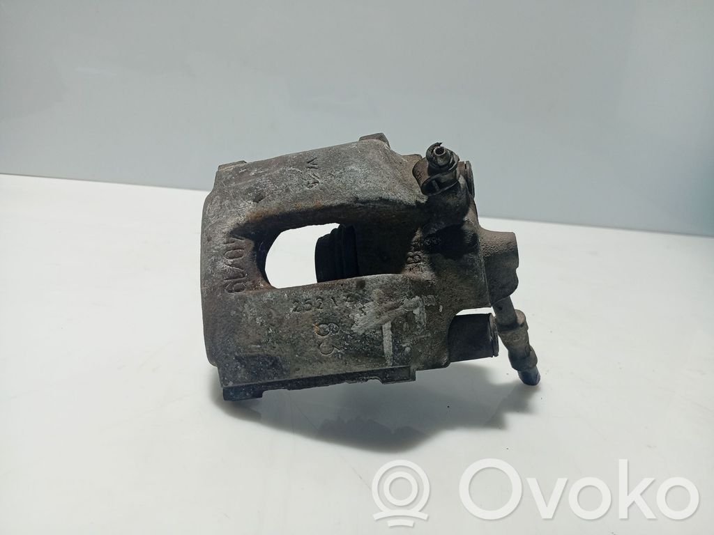 BMW 3 E46 Galinis suportas 