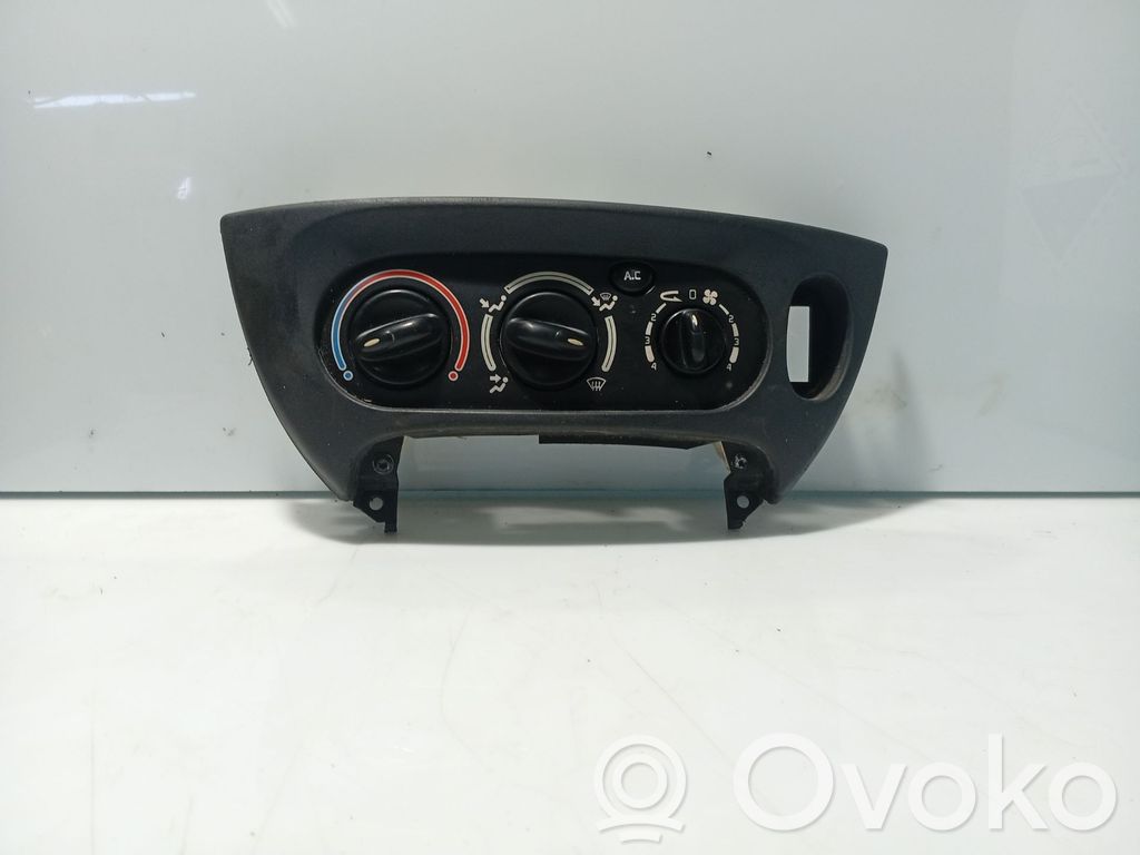 Renault Megane I Module unité de contrôle climatisation 