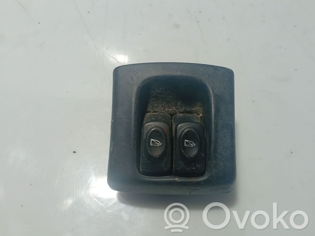 Renault Megane I Electric window control switch 