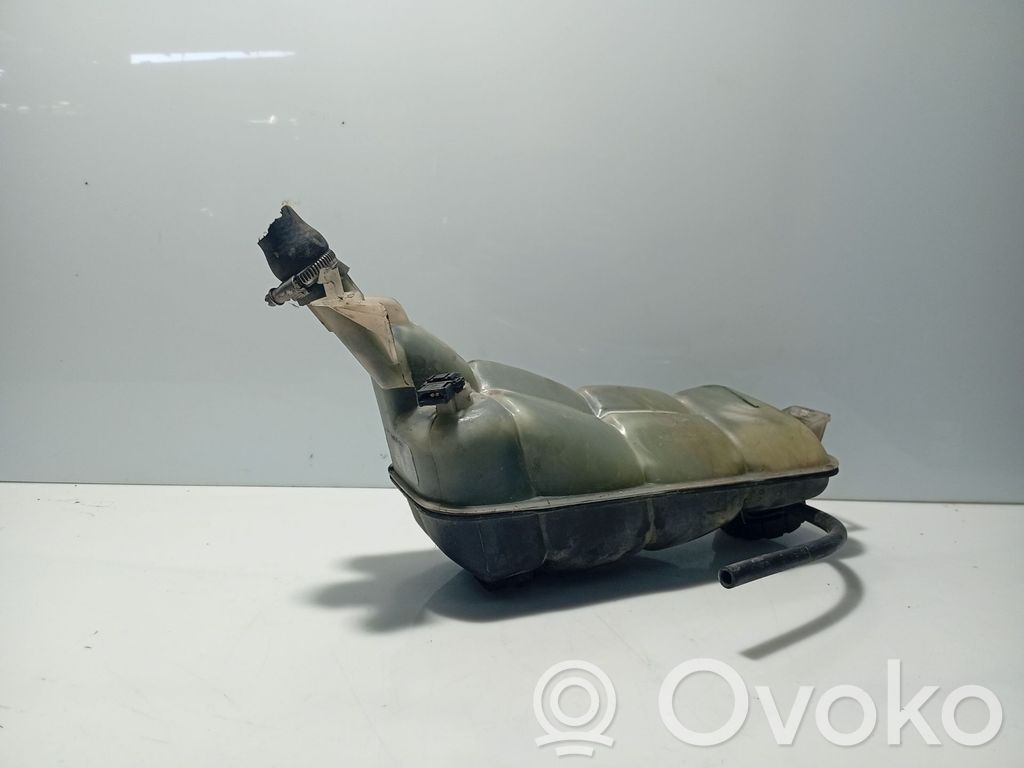 Mercedes-Benz E W210 Zbiornik wyrównawczy paliwa 