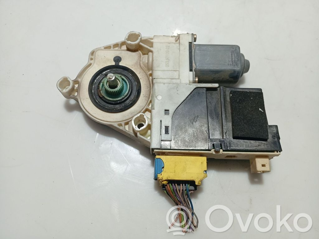 Citroen C4 I Motorino alzacristalli della portiera anteriore 