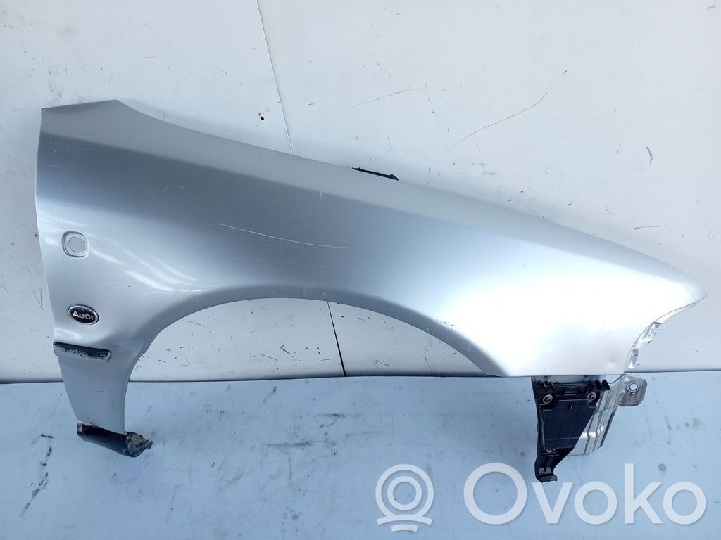 Audi A4 S4 B5 8D Sparnas 