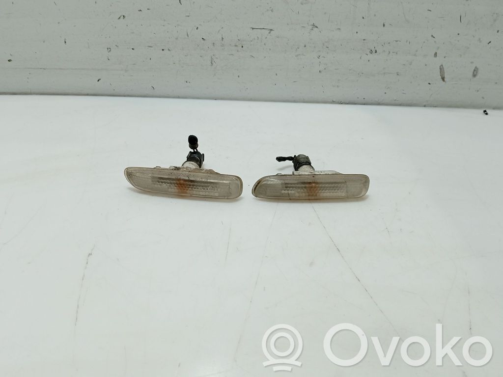 BMW 3 E36 Semnalizator bară față 