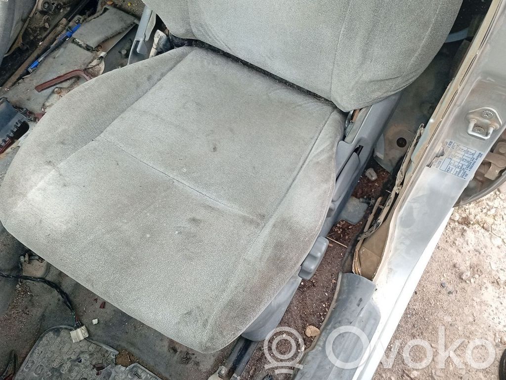 Suzuki Grand Vitara II Fotel przedni kierowcy 