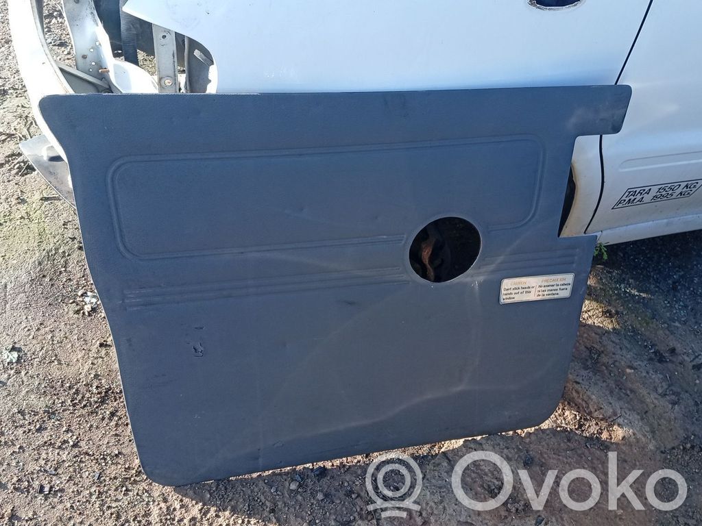 Nissan Serena Boczki / Poszycie drzwi tylnych 