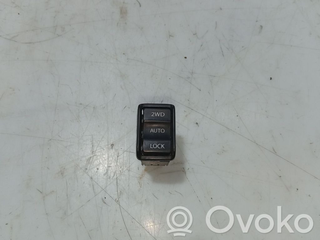 Suzuki SX4 Otros interruptores/perillas/selectores 