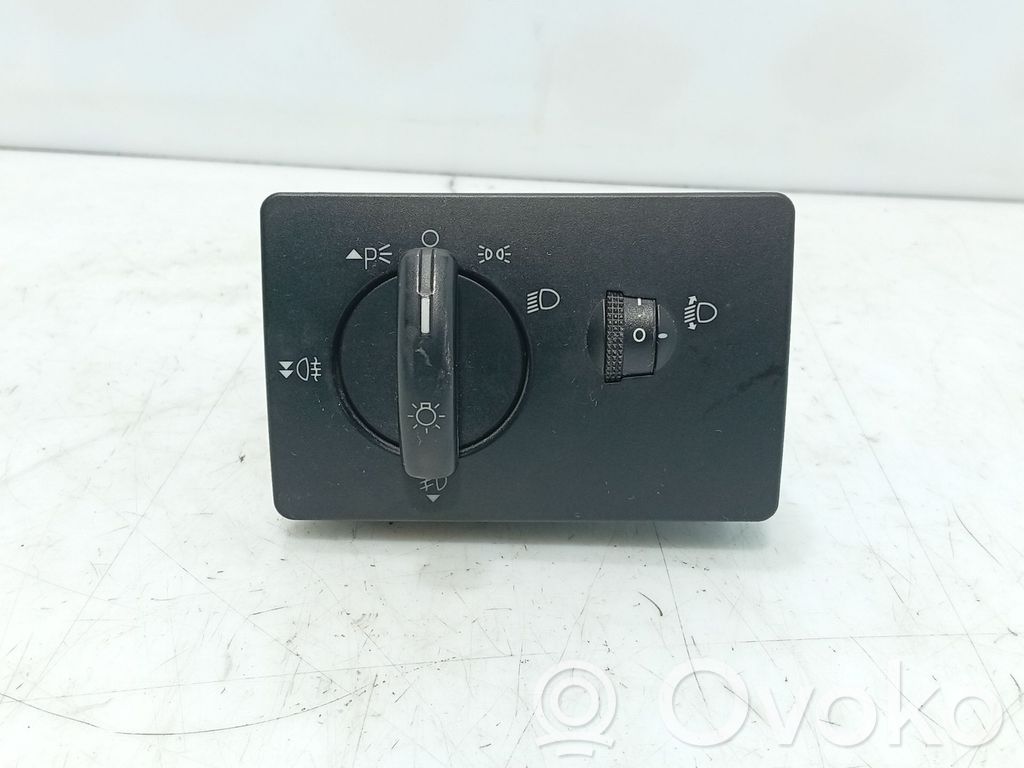 Panel lighting control switch   7M5T13A024LA,04069715,498610