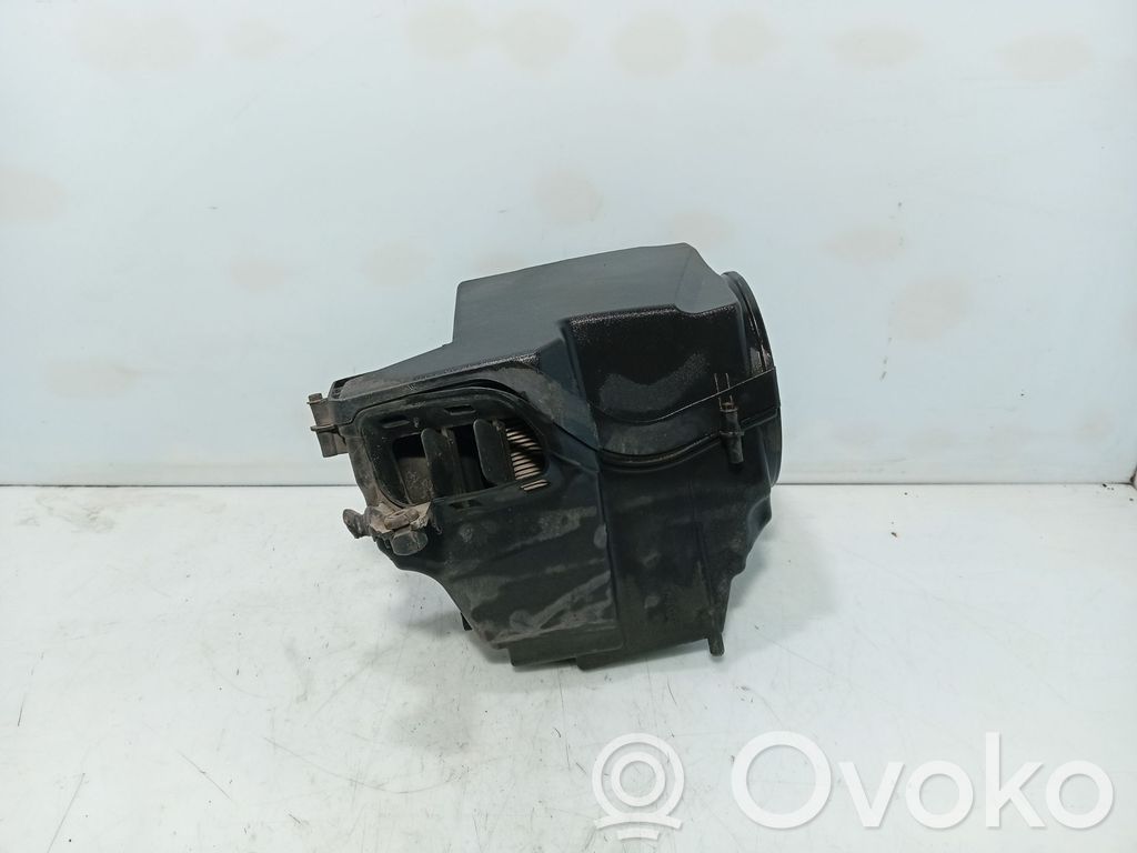Ford Focus Air filter box 