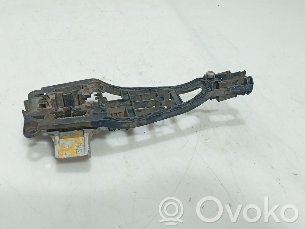 Manecilla externa puerta trasera   13255665