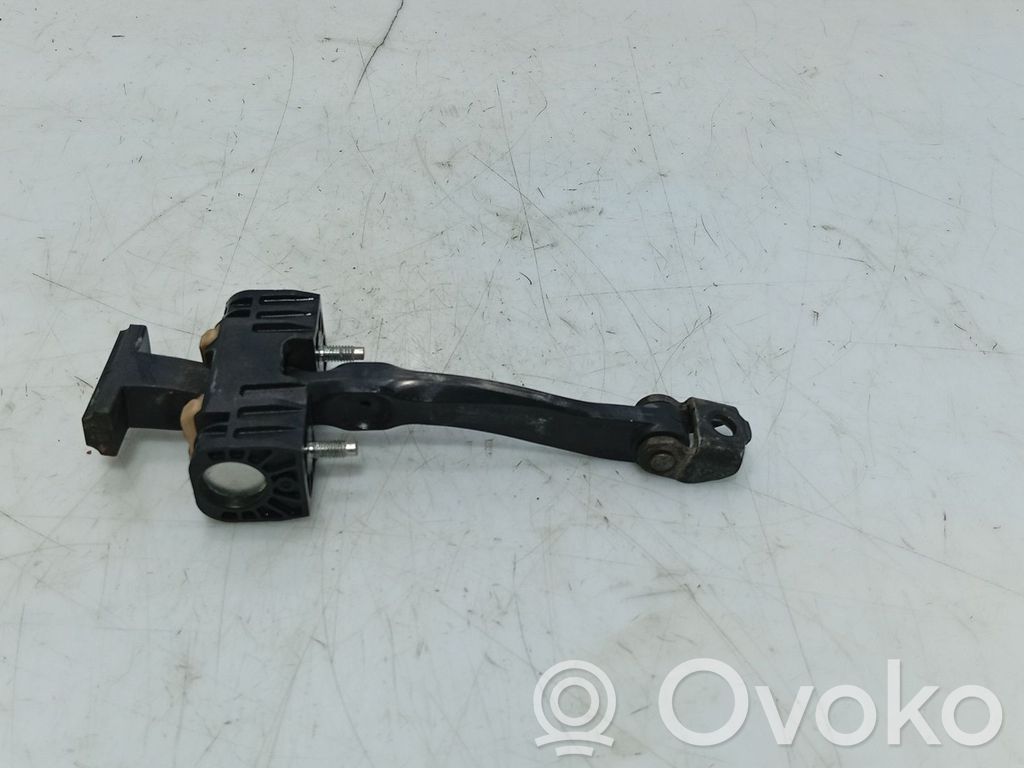 Opel Astra G Takaoven pidätin 