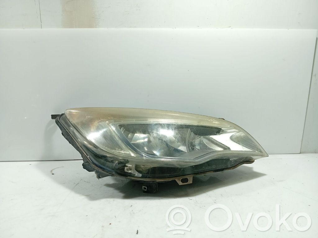 Opel Astra H Lampa przednia 
