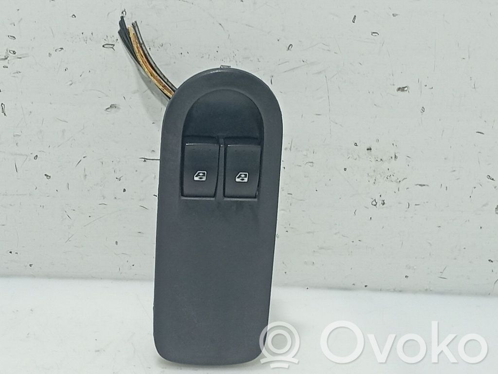 Renault Megane II Electric window control switch 
