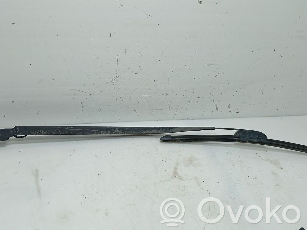 Nissan Primera Braț ștergător față