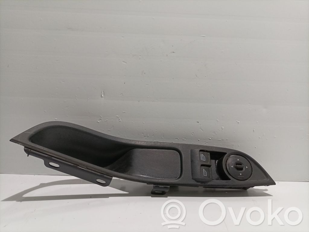 Ford Focus Electric window control switch 