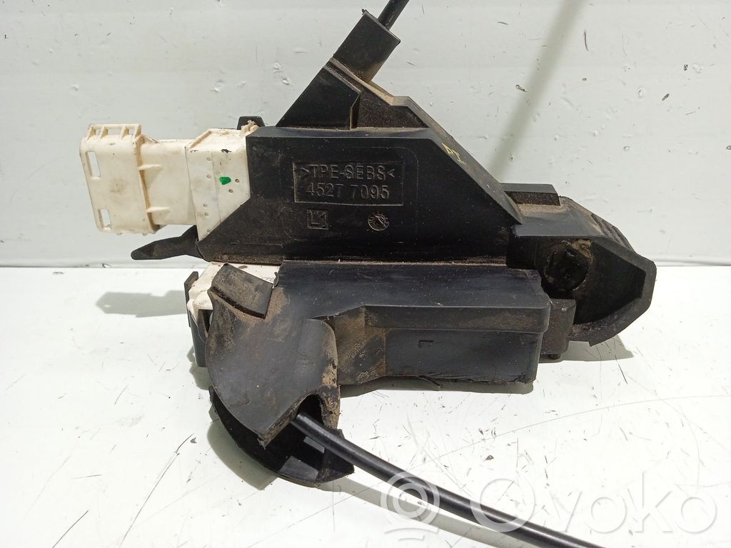 Peugeot 407 Etuoven lukko 
