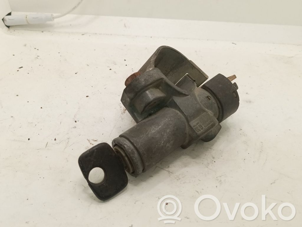 Opel Corsa A Užvedimo spynelė 