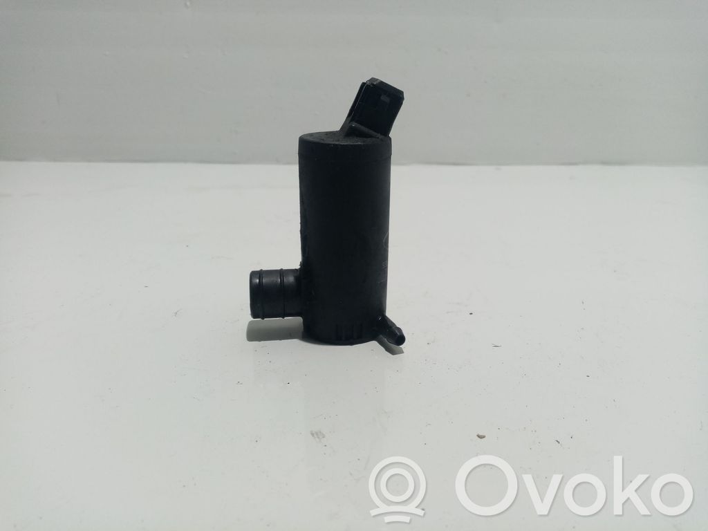 Ford Transit Windscreen/windshield washer pump 