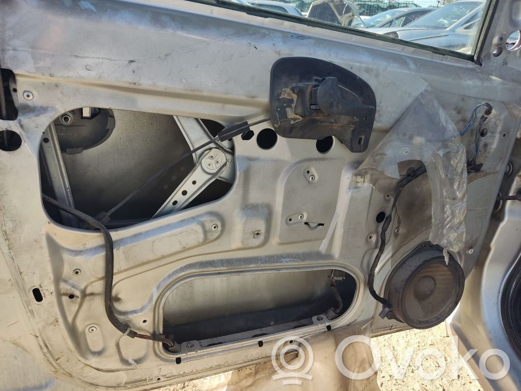 Regulador manual de la ventanilla delantera   93186826