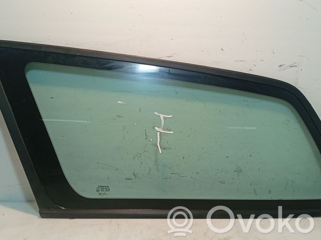 Volvo V50 Rear side window 