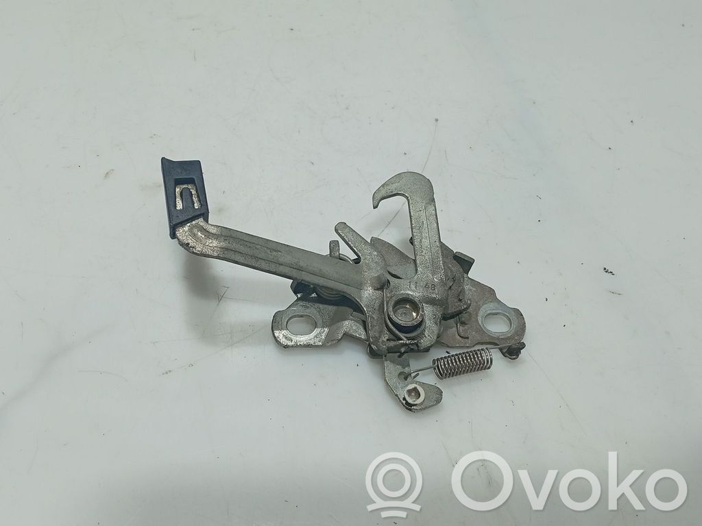 Citroen C3 Tie down hook / loop 