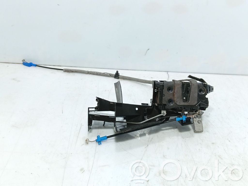 Ford Mondeo MK IV Priekšpusē slēdzene 