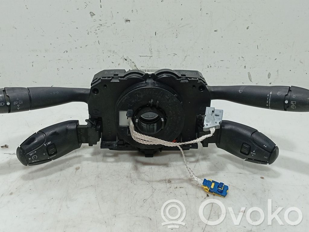 Peugeot 308 Wiper control stalk 