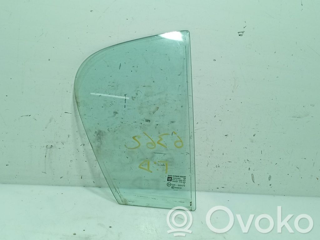 Opel Corsa D Vidrio lateral trasero 