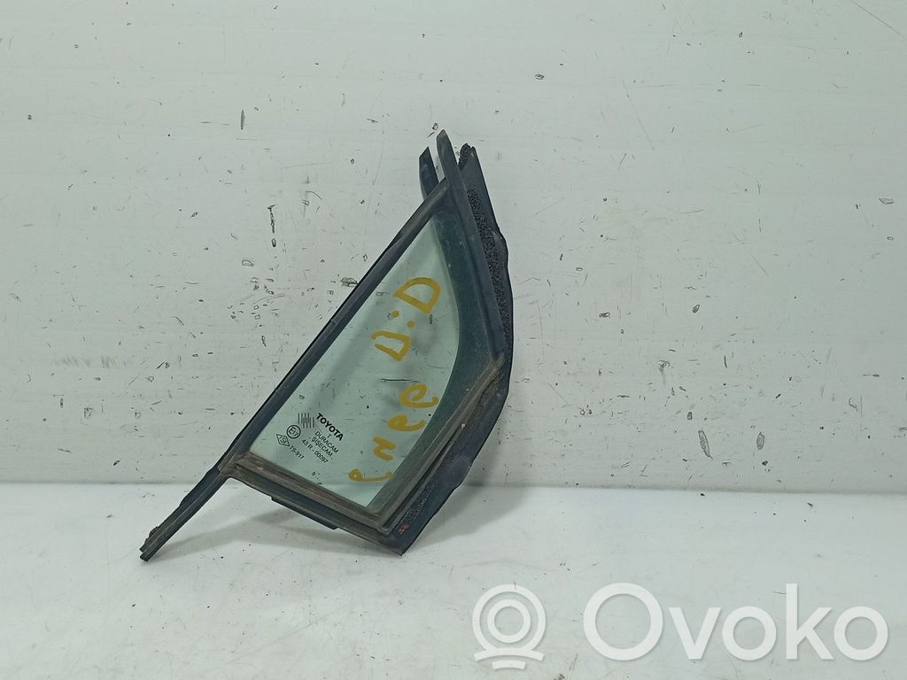 Toyota Yaris Etukolmioikkuna/-lasi 