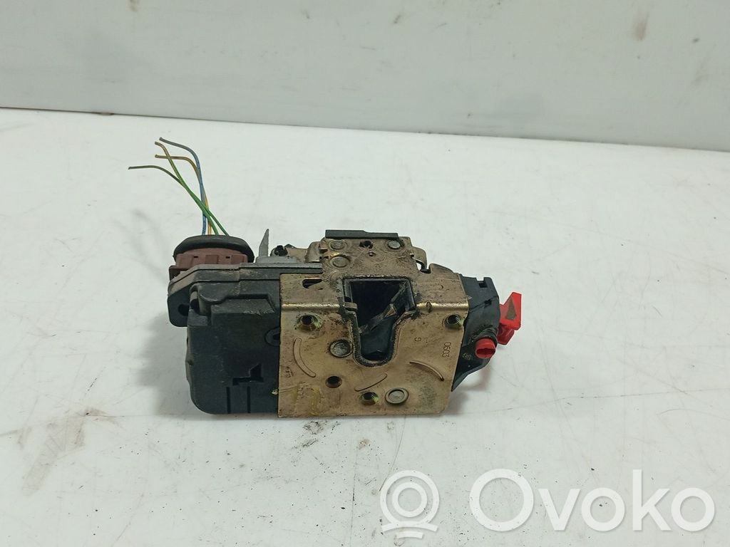Citroen Xsara Takaoven lukko 