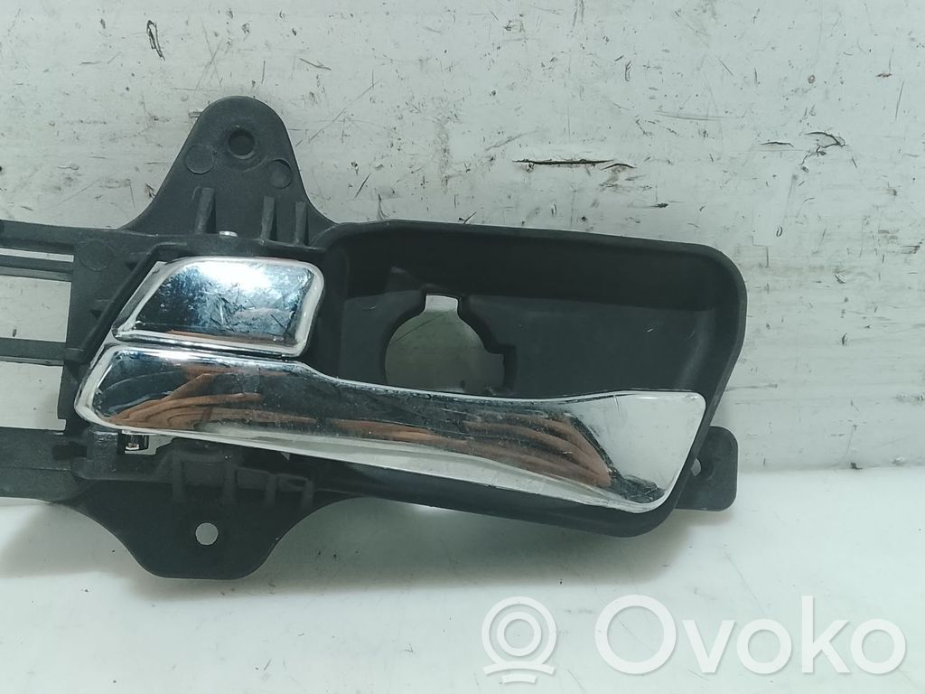 Manecilla interna puerta delantera   836102L010,826102L0009R