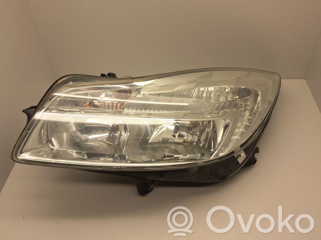 Opel Insignia A Lampa przednia 