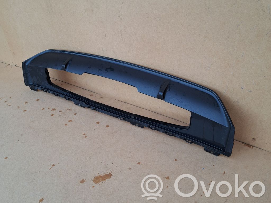 Audi Q8 Moldura inferior del parachoques trasero 