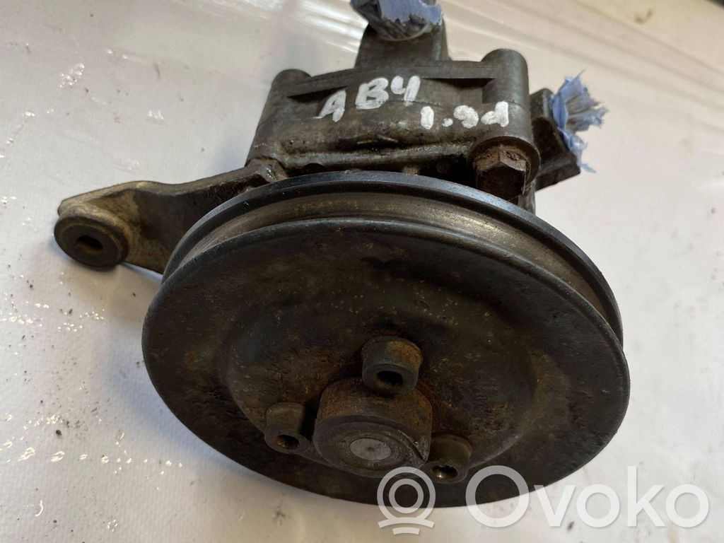 Audi 80 90 S2 B4 Power steering pump 