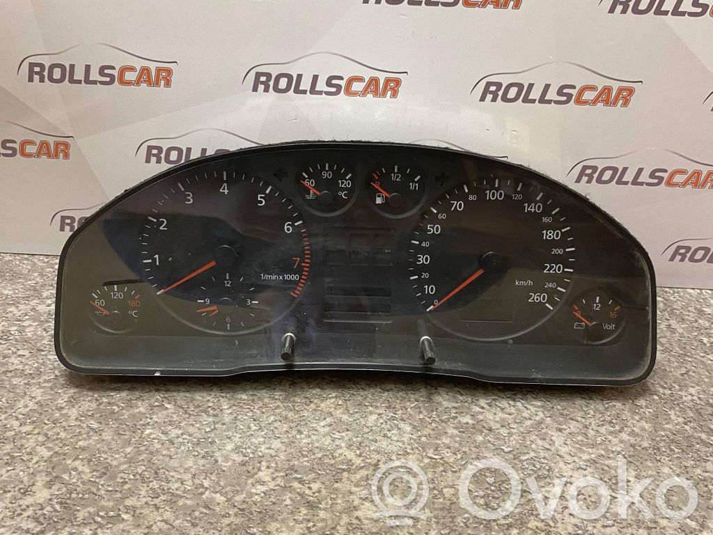 Audi A6 S6 C5 4B Speedometer (instrument cluster) 